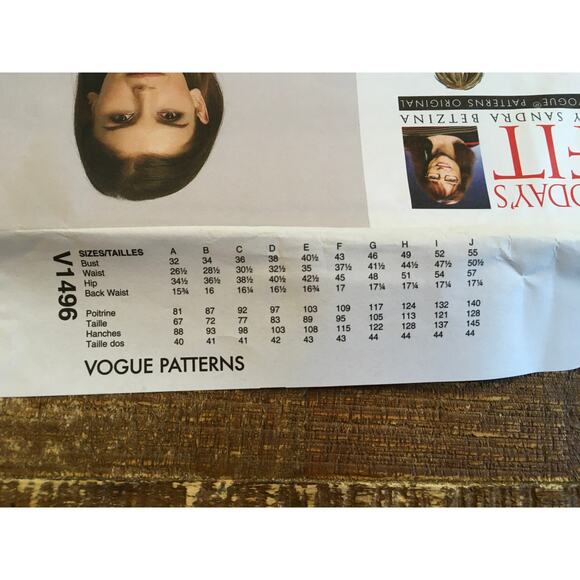 Vogue Sewing Pattern V1496 Womens Tapered Oversized Pullover Dress XS-2XL UNCUT - Picture 3 of 3